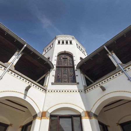 Aruuman Hotel Simpanglima Semarang Exterior photo