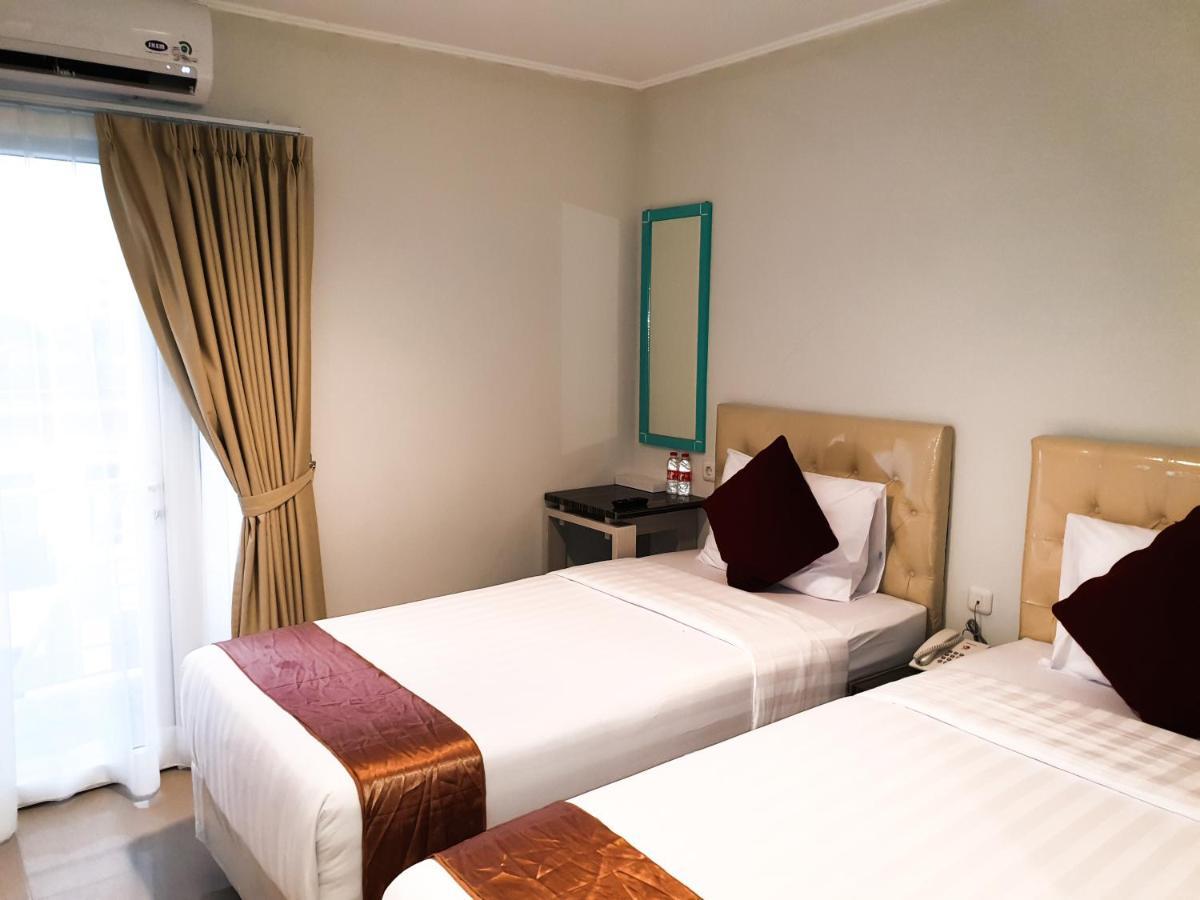 Aruuman Hotel Simpanglima Semarang Exterior photo